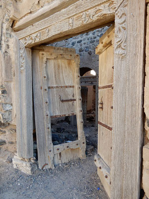Alte Türe in Al Minzafah