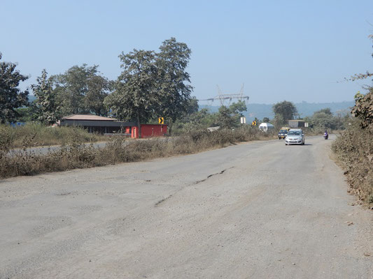 Die Strasse ist in einem desolaten Zustand