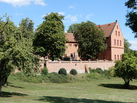 Penzlin - Burg