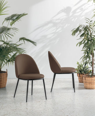 Sedia imbottita (articolo TL135), rivestimento a scelta