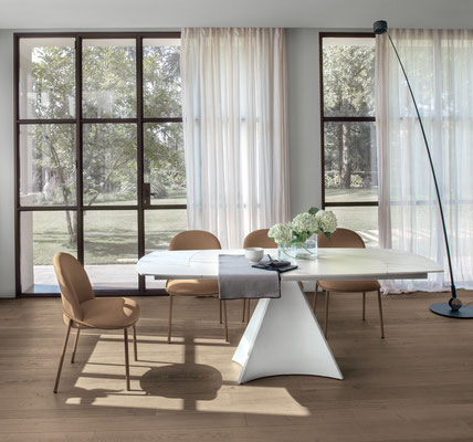Tavolo TWISTER fisso (realizzabile su misura) o allungabile (misura cm.130x90 + 2 allunghe da cm.35) materiali e finiture a scelta