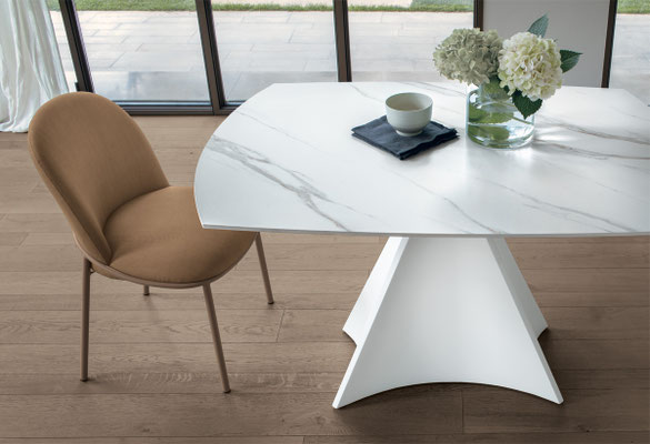 Tavolo TWISTER fisso (realizzabile su misura) o allungabile (misura cm.130x90 + 2 allunghe da cm.35) materiali e finiture a scelta