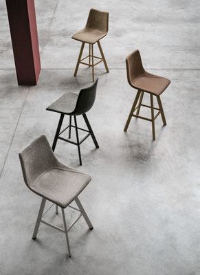 Sgabello imbottito con altezza fissa (articolo MRP77)