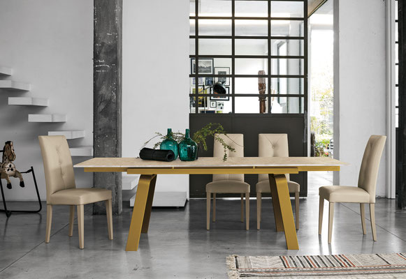 Tavolo allungabile MIZAR, struttura in metallo verniciato (colori a scelta), piano ed allunghe realizzabili in materiali a scelta, misure disponibili: cm.160x90 + 2 allunghe da cm.40 oppure cm.180x90 + 2 allunghe da cm.45