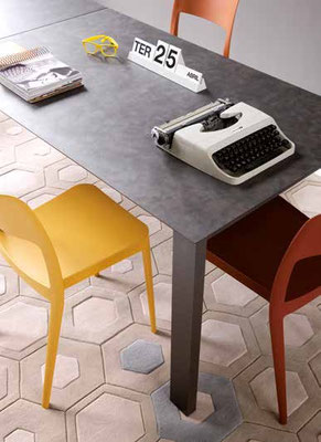 Tavolo fisso o allungabile (modello RIALTO), realizzabile su misura, materiali e finiture a scelta