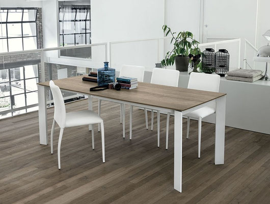 Tavolo allungabile SYRIO, struttura in metallo verniciato (colori a scelta), piano ed allunghe realizzabili in materiali a scelta, misure disponibili: cm.160x90 + 2 allunghe da cm.40; cm.130x85 + 2 allunghe da cm.35; cm.110x80 + 2 allunghe da cm.30