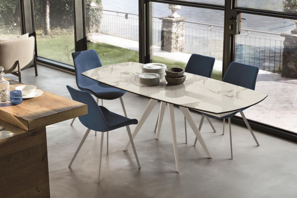 Tavolo VERTIGO fisso (realizzabile su misura) o allungabile (misura cm.130x90 + 2 allunghe da cm.35) materiali e finiture a scelta