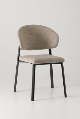 Sedia imbottita con struttura in metallo verniciato, rivestimento a scelta (articolo BC54)