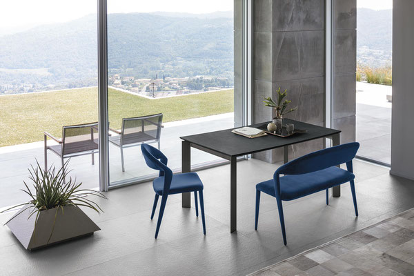 Tavolo allungabile SYRIO, struttura in metallo verniciato (colori a scelta), piano ed allunghe realizzabili in materiali a scelta, misure disponibili: cm.160x90 + 2 allunghe da cm.40; cm.130x85 + 2 allunghe da cm.35; cm.110x80 + 2 allunghe da cm.30