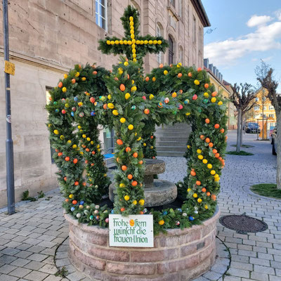 Osterbrunnen in Wilhermsdorf am Marktplatz