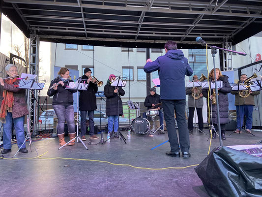 Das Musikprogramm beim Weihnachtsmarkt in Oberasbach