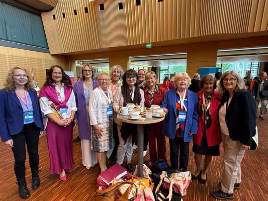 Gruppenbild der delegierten Damen