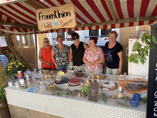 Frauen-Union Ortsverband Langzenenn mit großem Kuchenbüfett