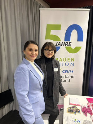 Vorsitzende der Frauen-Union Kreis Fürth Land Adelheid Seifert mit Sevda Aydin