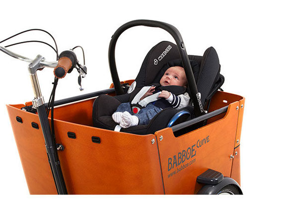 Babboe Lastenfahrrad mit Elektromotor Curve-E mit Maxi-Cosi Halterung