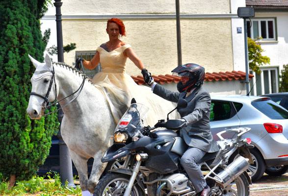 Baby Hochzeit Und Ein Biker Geburtstag Luya Arts And Cards