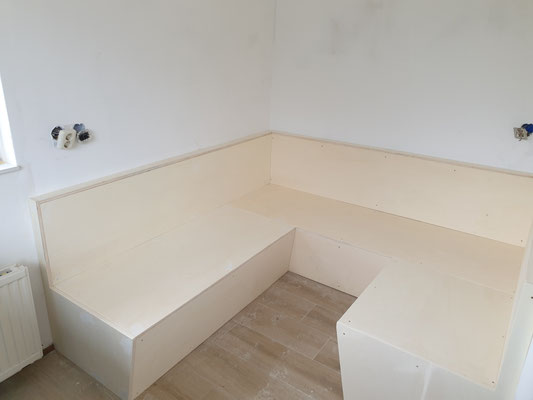Populieren multiplex hoekbank (in progress)