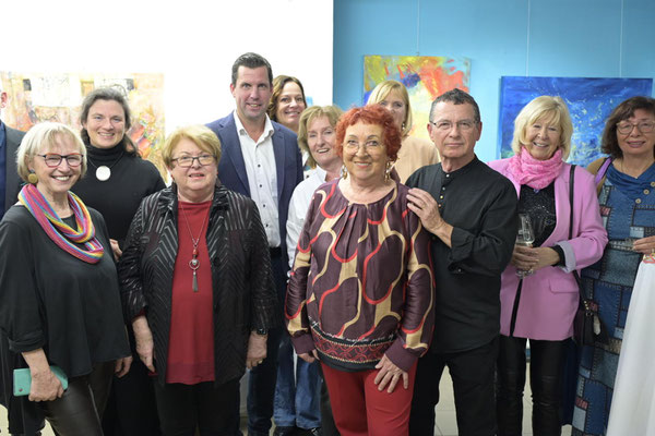 Es war ein wunderschöner Abend gemeinsam mit vielen Kunstschaffenden und Freunden.