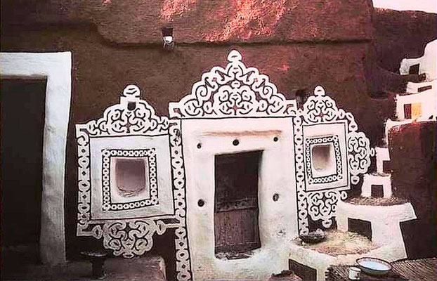 Ornated door in Oualata