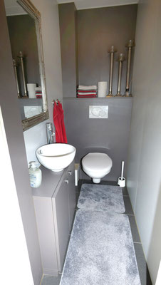 WC Whg.1, Vorderhaus 1.OG