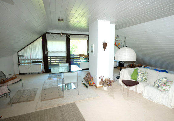 Wohn-/Esszimmer im DG