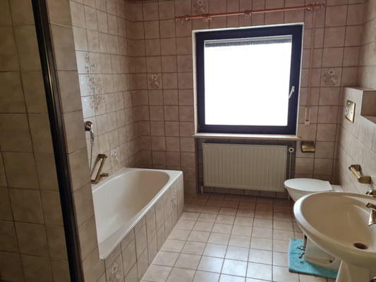 Bad/Dusche/WC DG