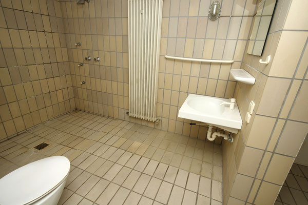 Dusche/WC im Keller