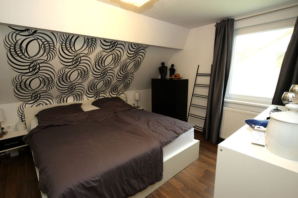 Schlafzimmer Whg.1, Vorderhaus DG