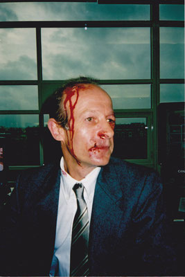 2001 "Groland". Employé. 