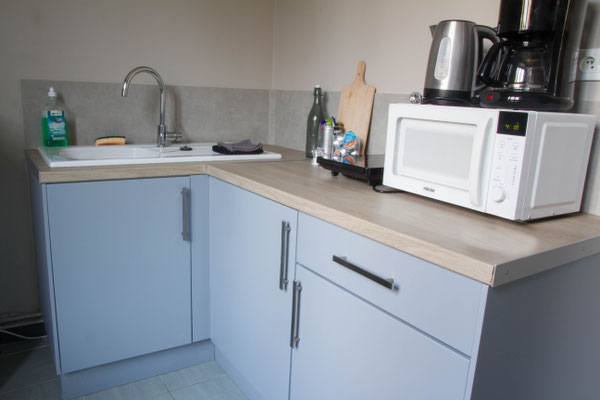 Cuisine équipée séparée de la chambre 