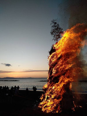 1月7日撮影　野比海岸「おんべ焼き」