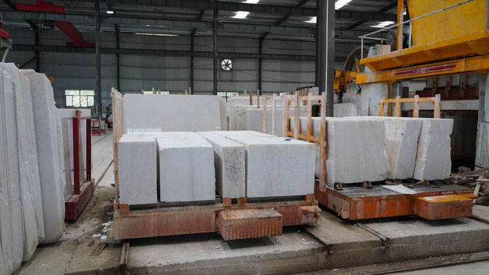 Vietnam White Marble Blocks Ready to Cut