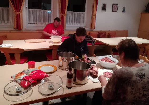 Vorbereitungen für Adventzauber 