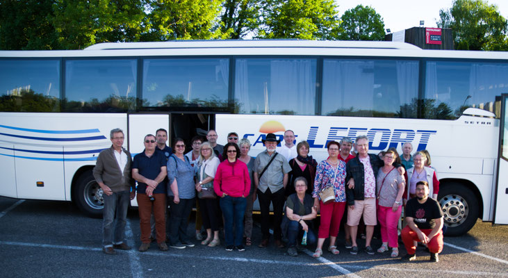 Photo de groupe sur le retour ... Merci chauffeur.