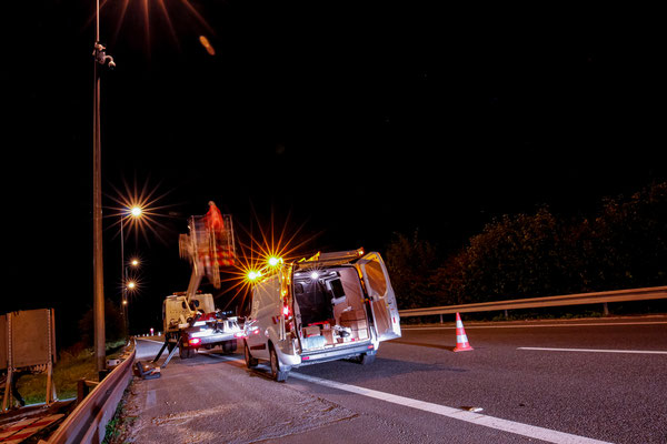 Sené Dominique, Travaux de nuit. (2 sec - F/14 - ISO 1600 - 16mm)