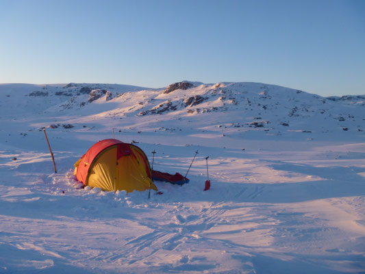 Patagonia 3 Helsport im Einsatz Norwegen Winter Solo