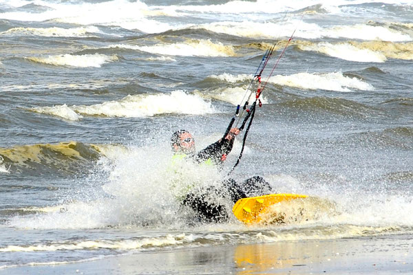 Kitesurfer