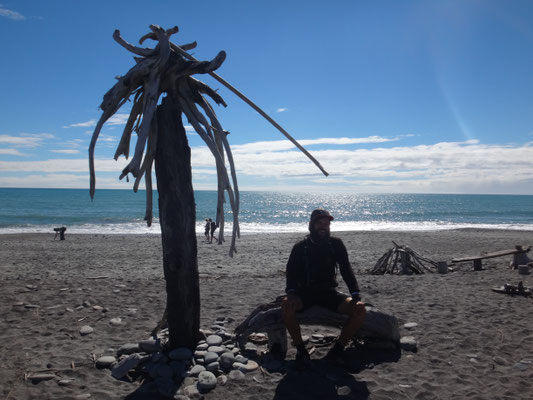 Keine Palmen am Strand? Dem hat da jemand schnell Abhilfe geschaffen! 