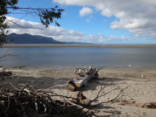 Eingang zum Strand direkt am Campingplatz