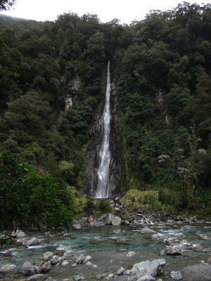 Thunder Creek Falls... etwas rumpelnder als die friedlichen Fantail Falls