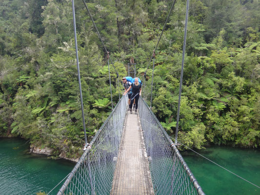 Auf der Swingbridge