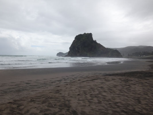 Wetterwechsel am Piha Beach