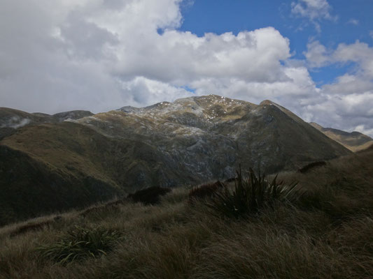 Mount Arthur ist hell erleuchtet