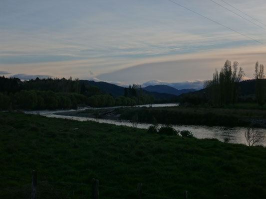 Motueka River bei Dämmerung