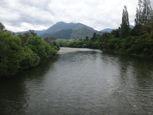 Motueka River von der Hängebrücke... Eine wunderschöne Umgebung!