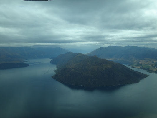 So in etwa kann man sich die Aussicht vom Roys Peak über Lake Wanaka vorstellen ;)