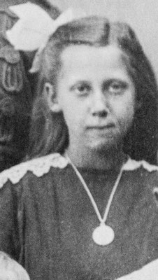 Tante Heti, ca. 1918
