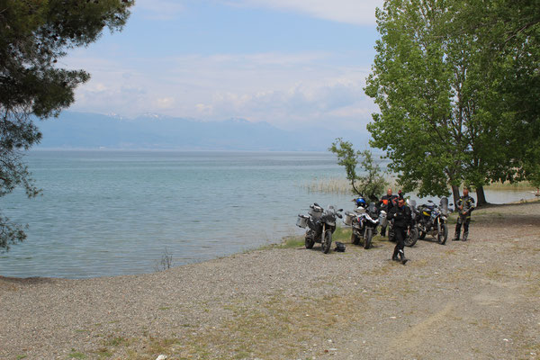 Ohridsee, grenzt an  Albanien und Mazedonien) der See ist einer erältesten der Erde