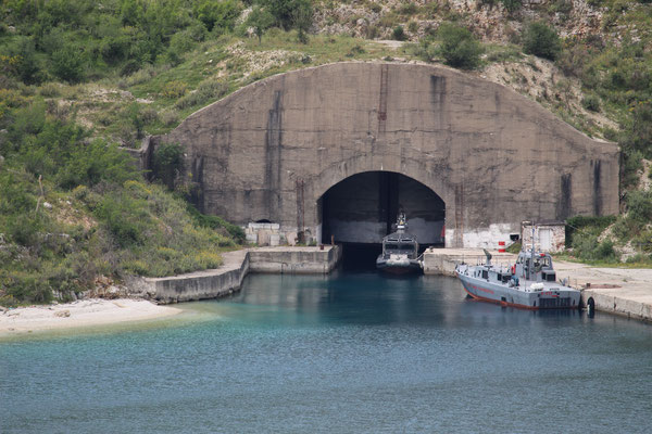 U-Boot Bunker, Süd Albanien