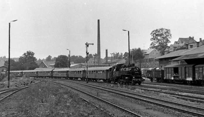 86 1001 mit Sonderzug des Locomotive Club of Great Britain in Sebnitz. 